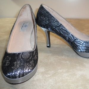 Hot in Hollywood Lace and Satin Perfect Pump